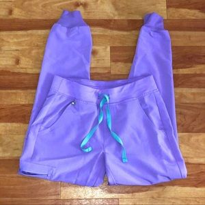 Women’s Figs Zamora Joggers in Lilac Dawn size XS Regular